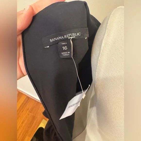 Banana Republic Elegant Black Sleeveless Cutout Dress - Picture 7 of 10